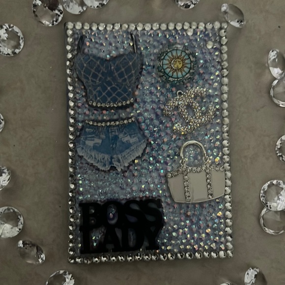 Custom passport book - Picture 1 of 2